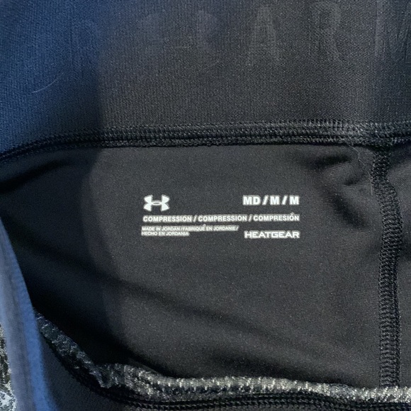 Under Armour Compression Crops - Picture 6 of 6